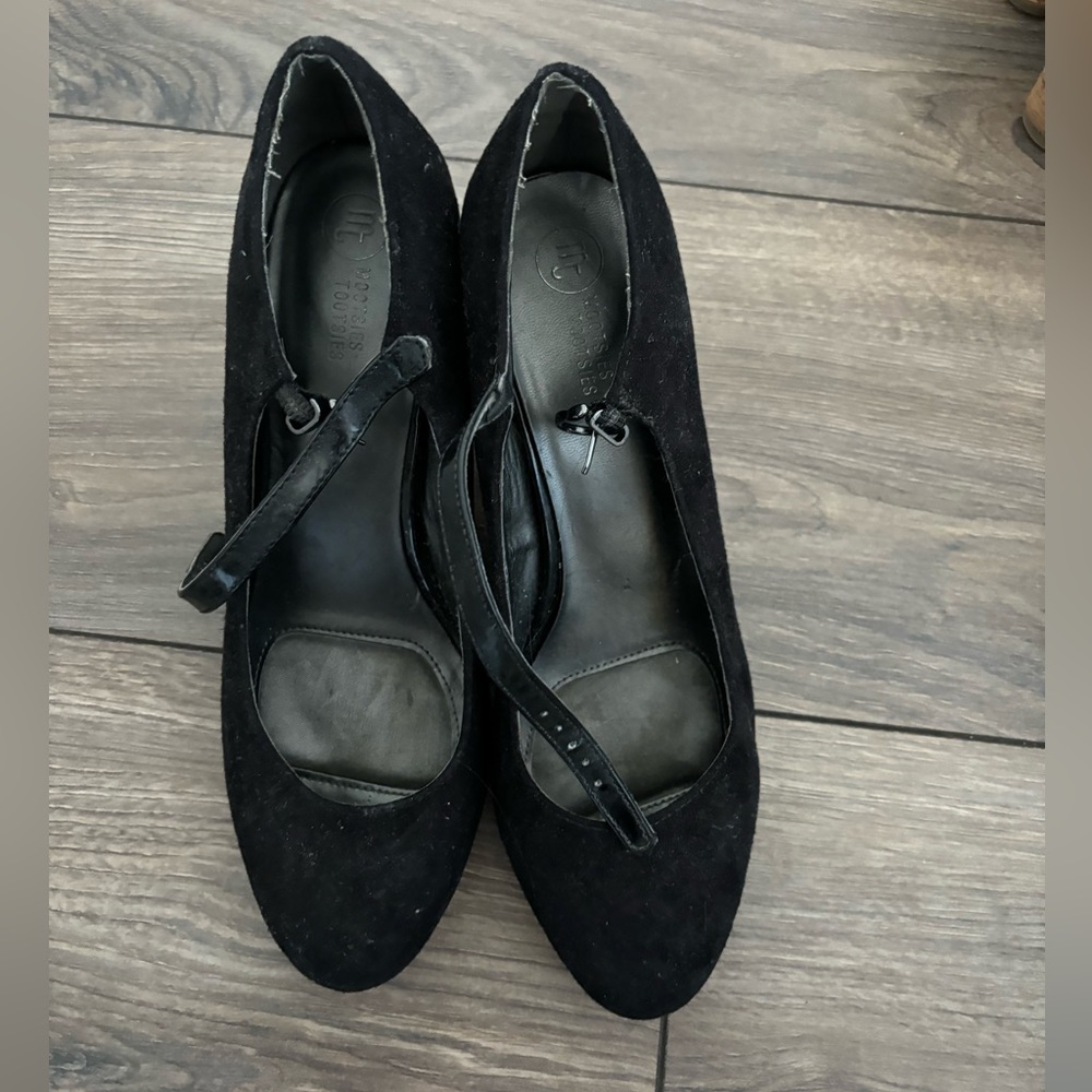 Black heels